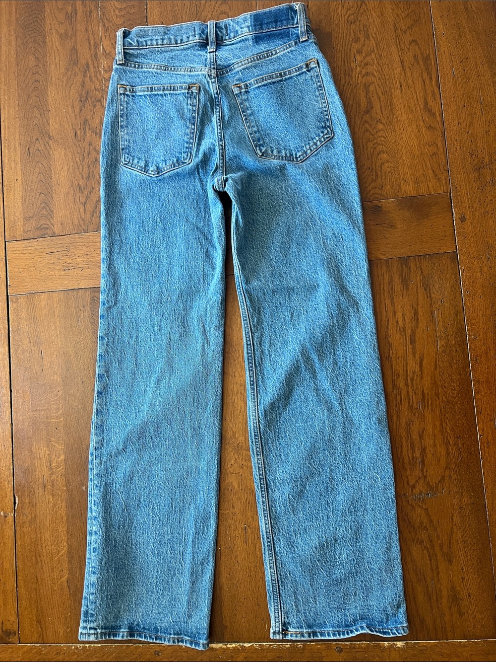 Abercrombie 90’s Relaxed High-Rise Jeans - Picture 2 of 4